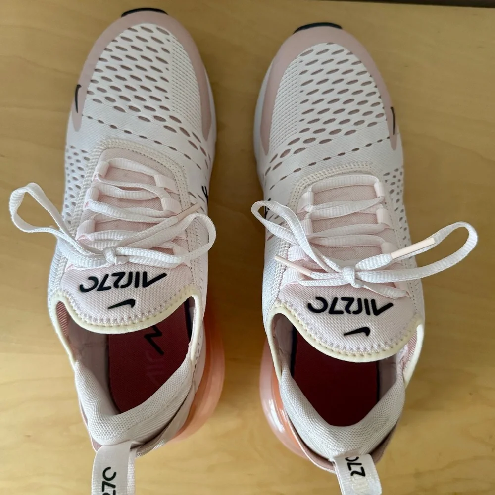 Nike Air Max 270s - New Without Box - Picture 2 of 7